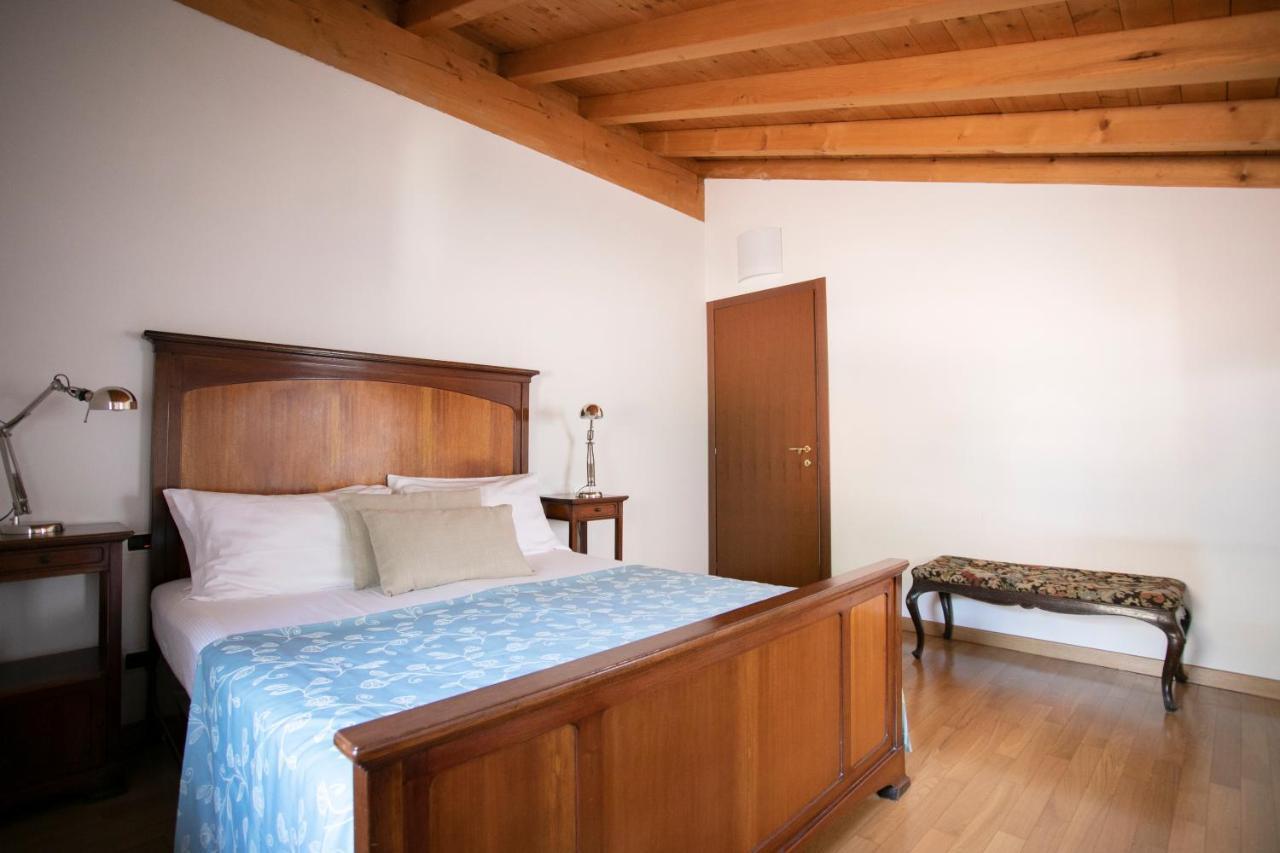 Iseolakerental - Casa Del Pescatore Riva di Solto Εξωτερικό φωτογραφία